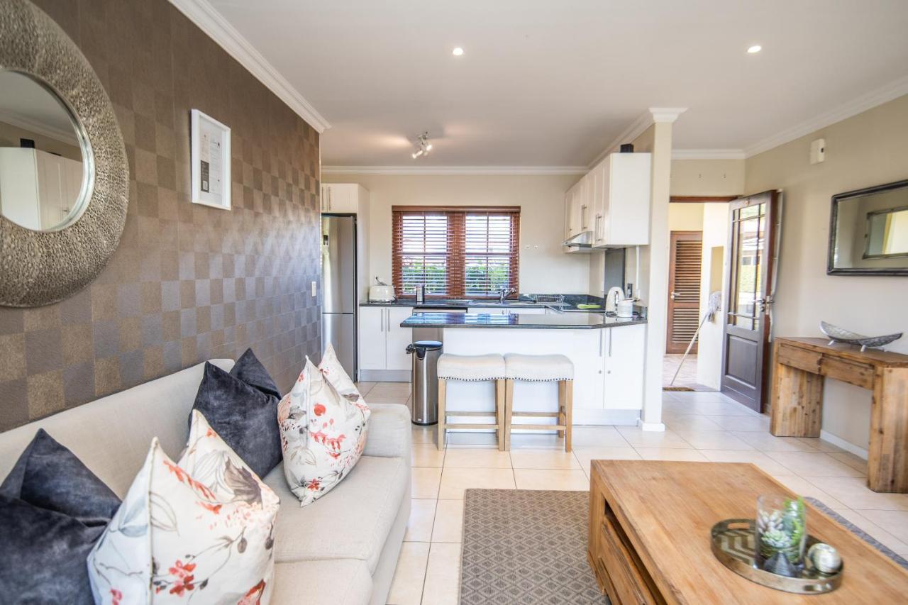 Apartamento Six Whale Rock Gardens With Back Up Power For Load Shedding Plettenberg Bay Exterior foto