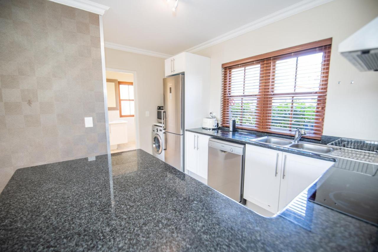 Apartamento Six Whale Rock Gardens With Back Up Power For Load Shedding Plettenberg Bay Exterior foto