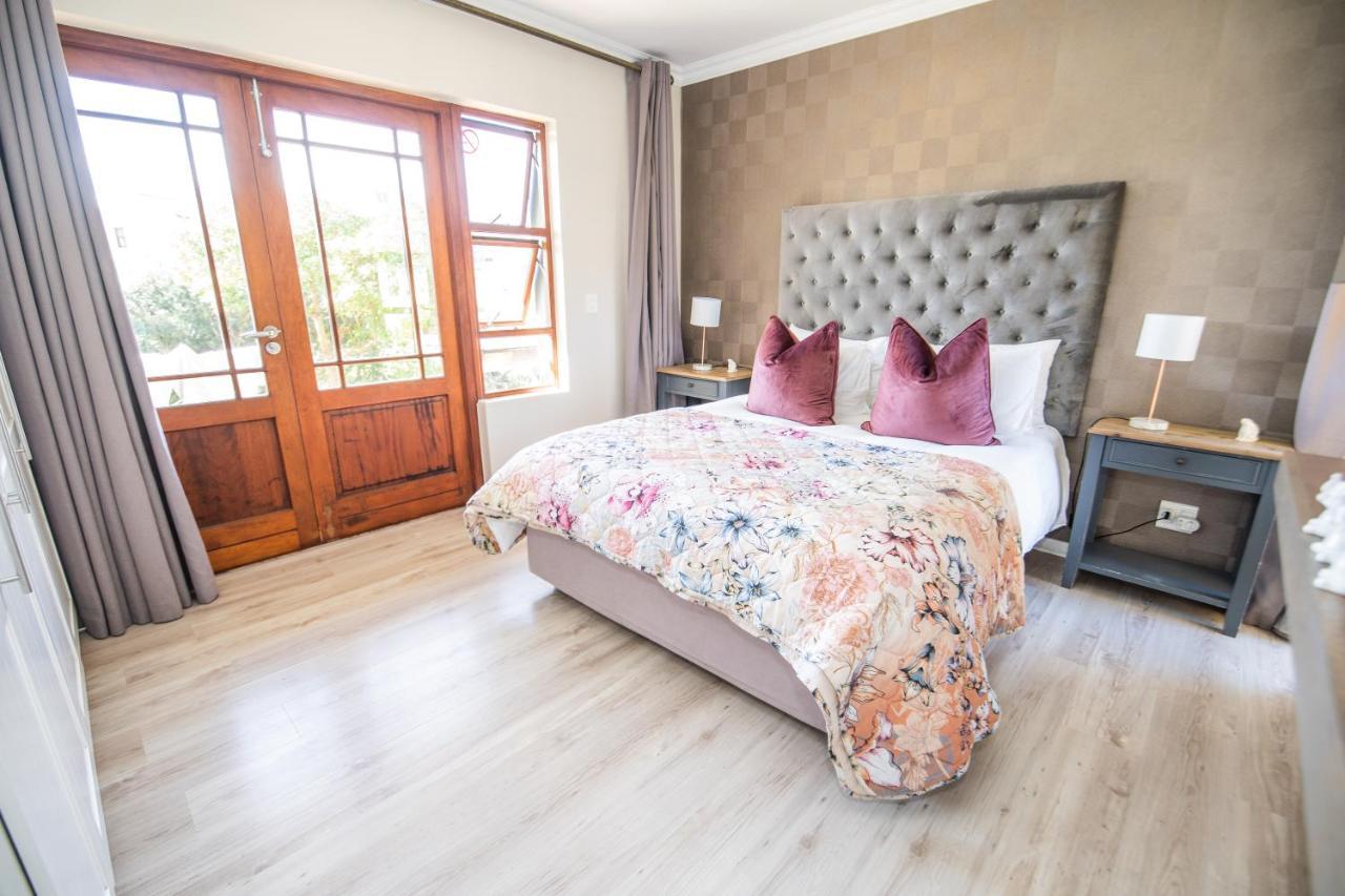 Apartamento Six Whale Rock Gardens With Back Up Power For Load Shedding Plettenberg Bay Exterior foto