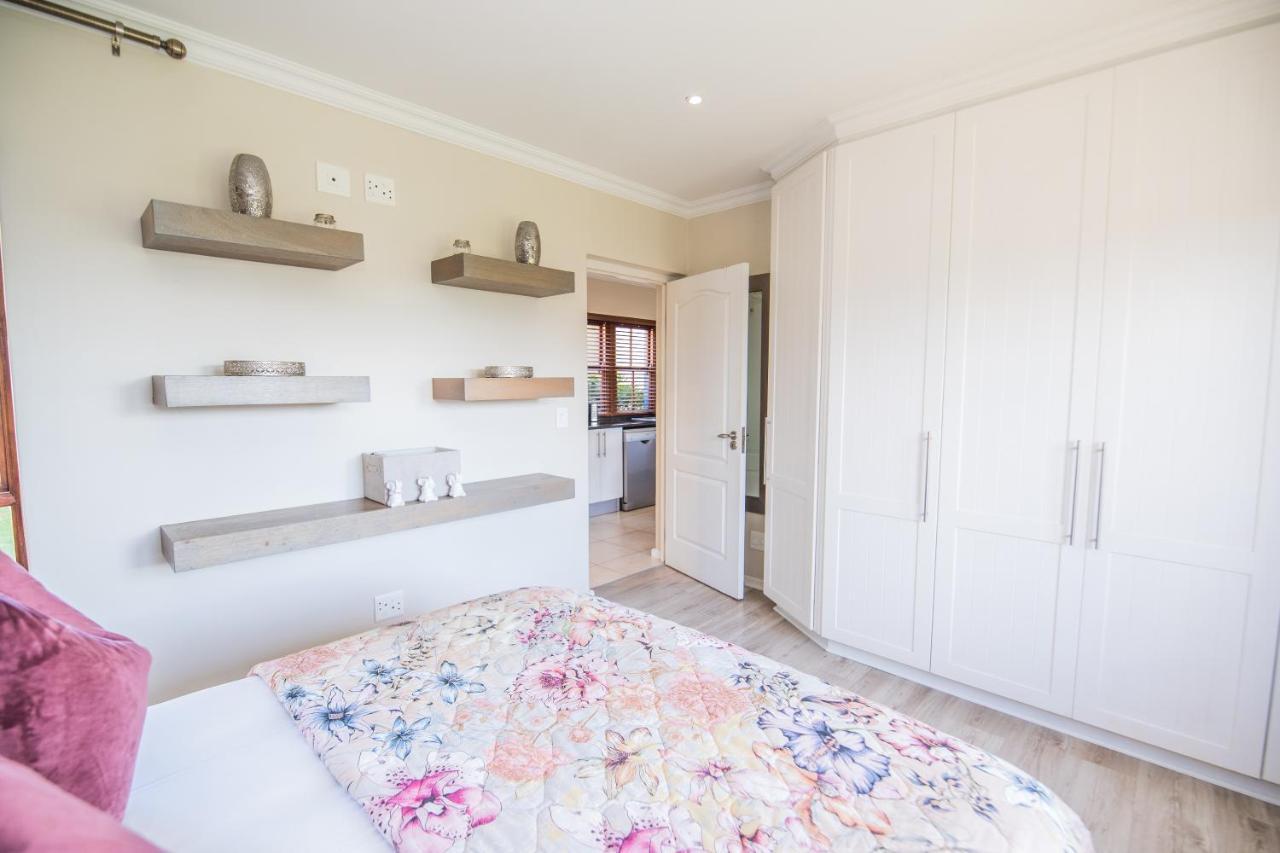Apartamento Six Whale Rock Gardens With Back Up Power For Load Shedding Plettenberg Bay Exterior foto
