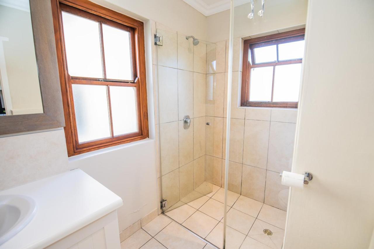 Apartamento Six Whale Rock Gardens With Back Up Power For Load Shedding Plettenberg Bay Exterior foto