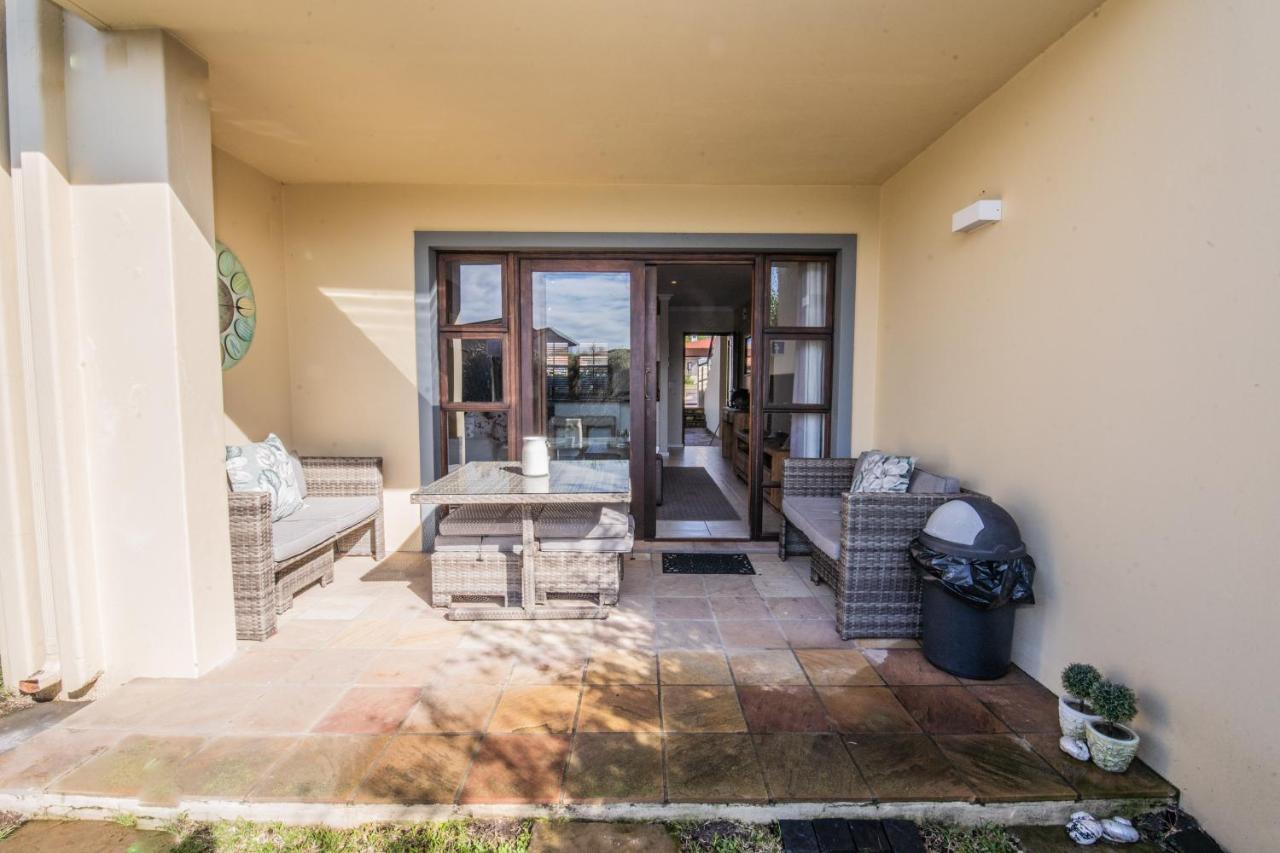 Apartamento Six Whale Rock Gardens With Back Up Power For Load Shedding Plettenberg Bay Exterior foto
