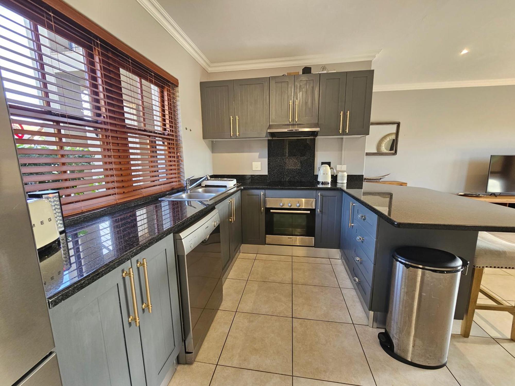Apartamento Six Whale Rock Gardens With Back Up Power For Load Shedding Plettenberg Bay Exterior foto
