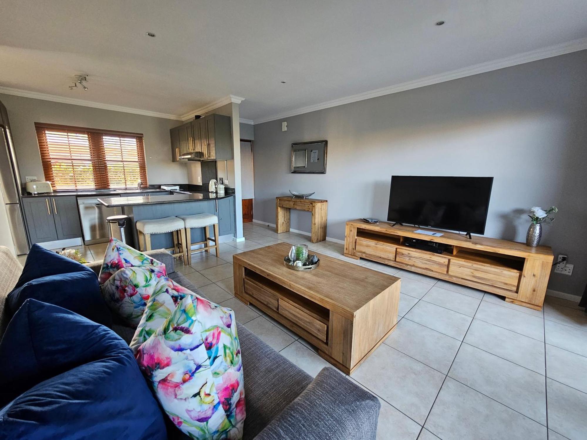 Apartamento Six Whale Rock Gardens With Back Up Power For Load Shedding Plettenberg Bay Exterior foto