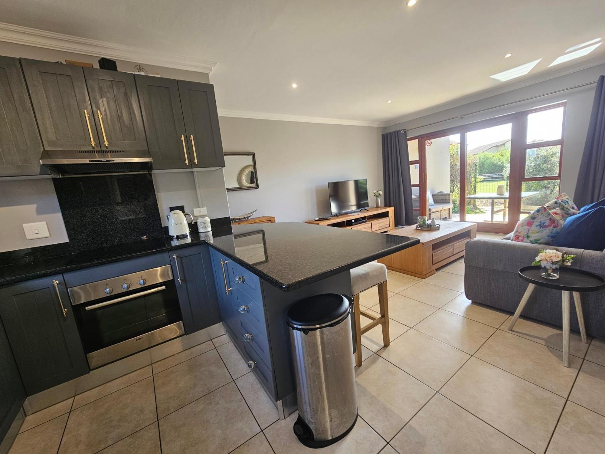Apartamento Six Whale Rock Gardens With Back Up Power For Load Shedding Plettenberg Bay Exterior foto