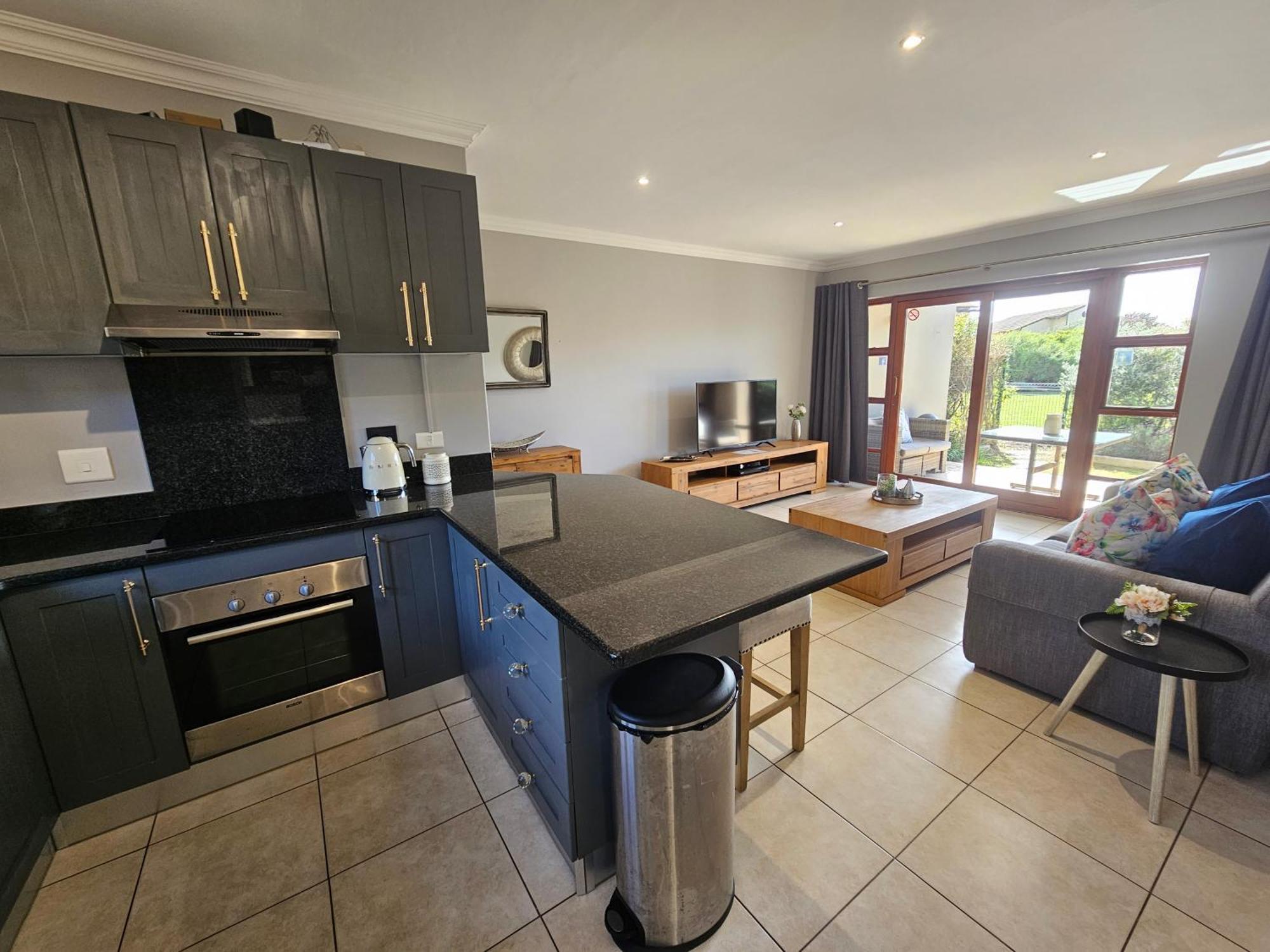 Apartamento Six Whale Rock Gardens With Back Up Power For Load Shedding Plettenberg Bay Exterior foto