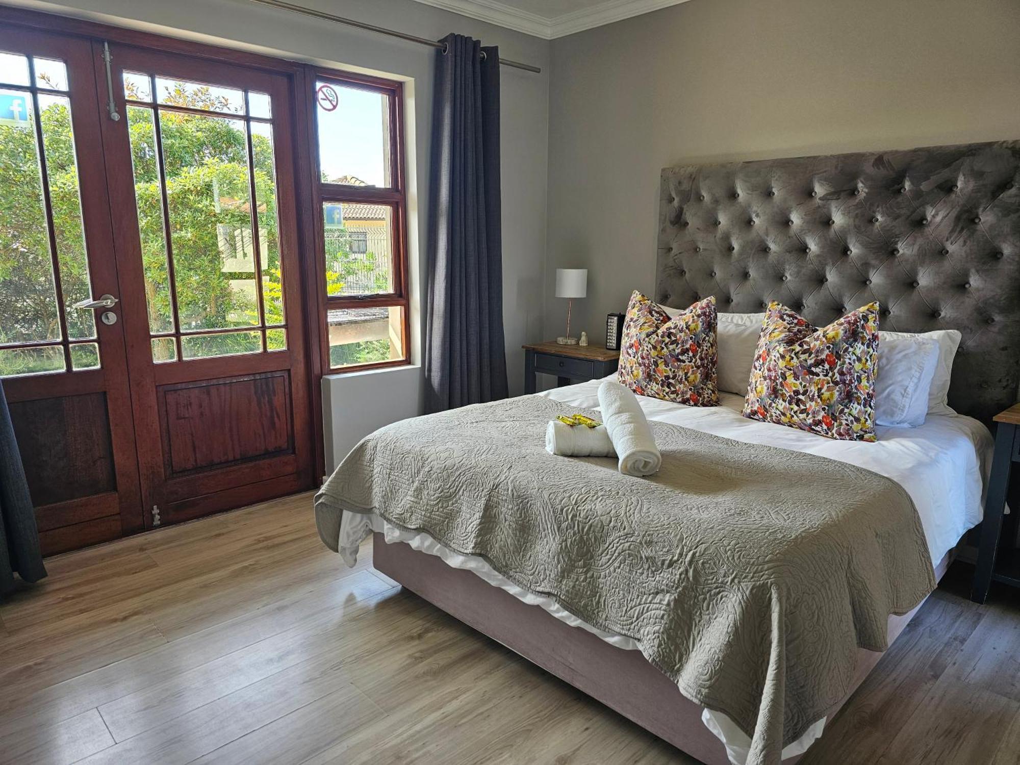 Apartamento Six Whale Rock Gardens With Back Up Power For Load Shedding Plettenberg Bay Exterior foto